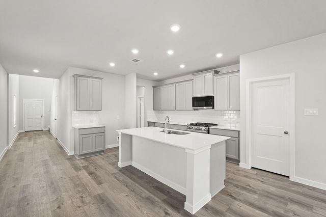 213 Elm Spring Drive, Hockley, TX 77447