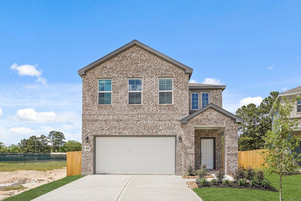 213 Elm Spring Drive, Hockley, TX 77447