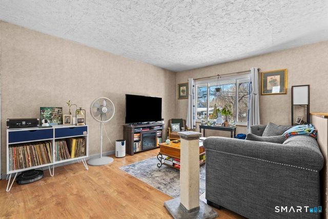 166 Glenwood Road, Clinton, CT 06413