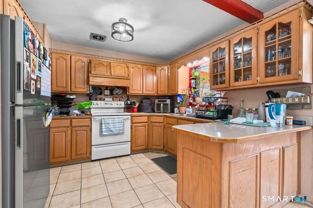 166 Glenwood Road, Clinton, CT 06413