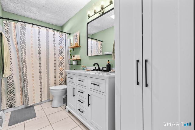 166 Glenwood Road, Clinton, CT 06413