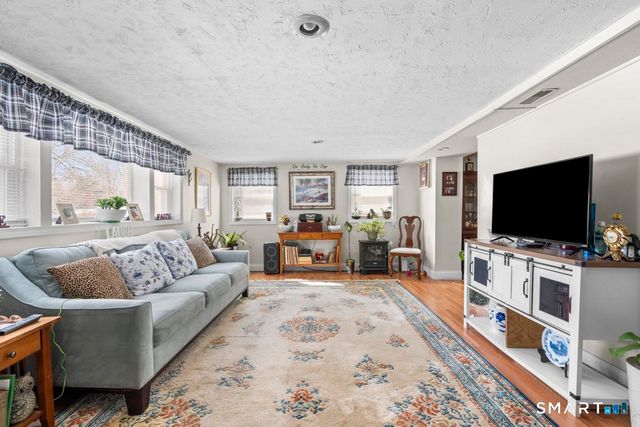 166 Glenwood Road, Clinton, CT 06413