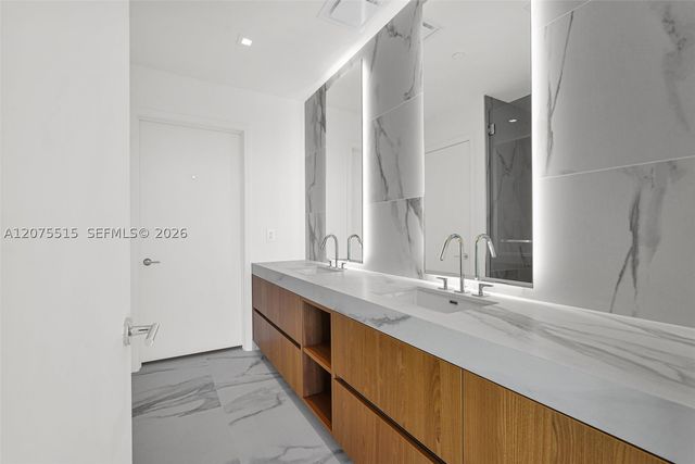 1400 Biscayne Blvd 1706, Miami, FL 33132