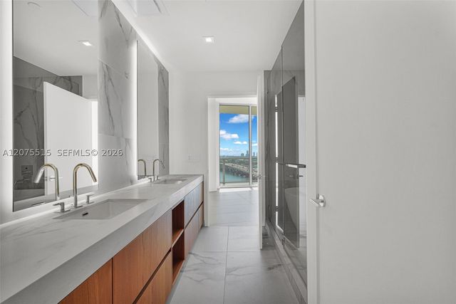 1400 Biscayne Blvd 1706, Miami, FL 33132