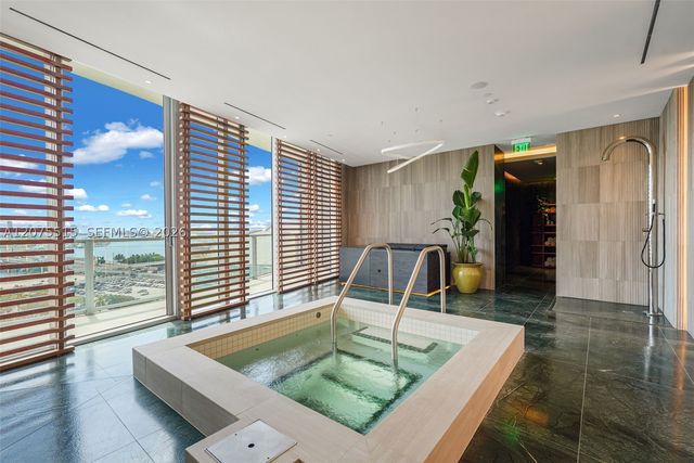 1400 Biscayne Blvd 1706, Miami, FL 33132