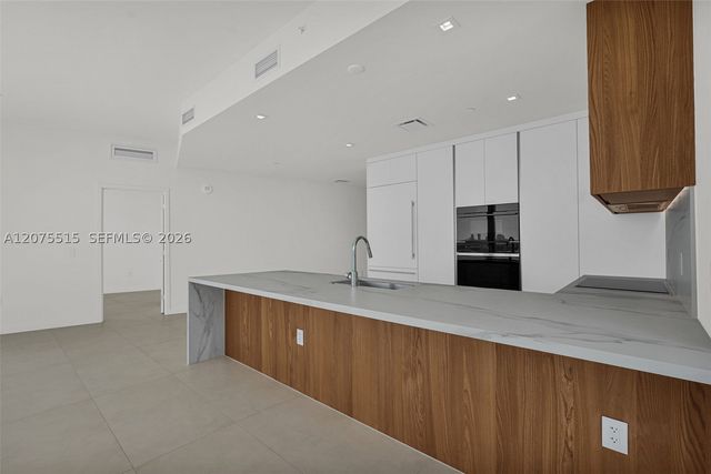 1400 Biscayne Blvd 1706, Miami, FL 33132
