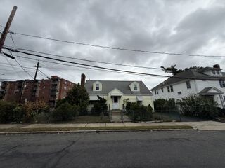 19 Brookdale Rd, Arlington, MA 02474