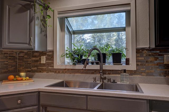 280 Alpine Dr, Colfax, CA 95713