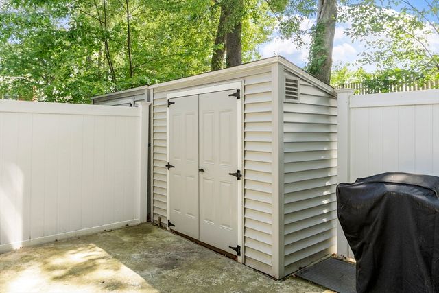 49 Meadow Pond Dr K, Leominster, MA 01453