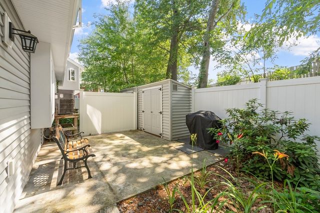 49 Meadow Pond Dr K, Leominster, MA 01453