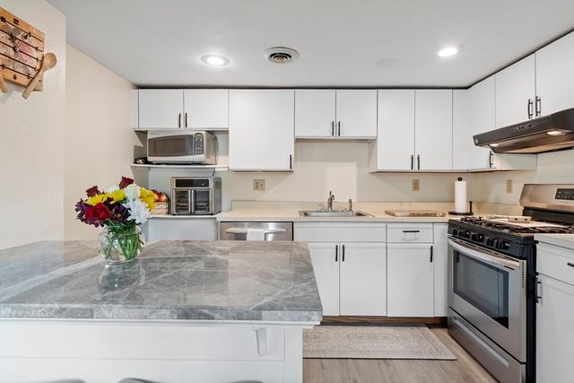 49 Meadow Pond Dr K, Leominster, MA 01453