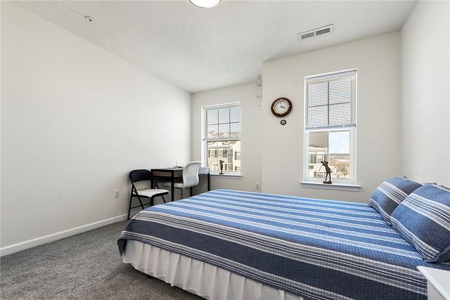 30 Hawthorne Dr, Chartiers, PA 15301