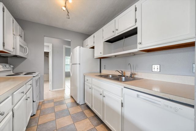 6725 Rhea Ridge Drive, Fort Worth, TX 76135