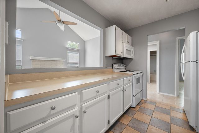 6725 Rhea Ridge Drive, Fort Worth, TX 76135