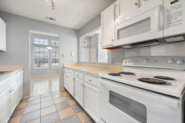 6725 Rhea Ridge Drive, Fort Worth, TX 76135