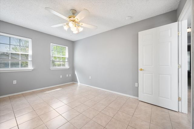 6725 Rhea Ridge Drive, Fort Worth, TX 76135