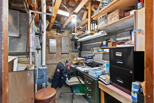 202 W LIEG AVENUE, Shawano, WI 54166