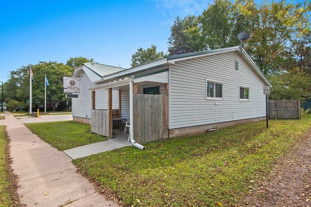 202 W LIEG AVENUE, Shawano, WI 54166