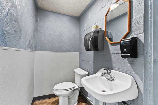 202 W LIEG AVENUE, Shawano, WI 54166