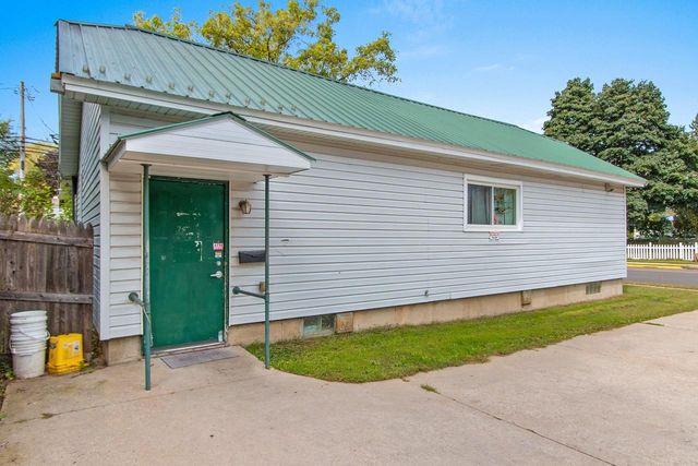202 W LIEG AVENUE, Shawano, WI 54166