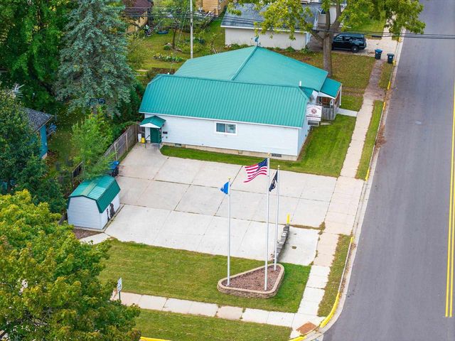 202 W LIEG AVENUE, Shawano, WI 54166