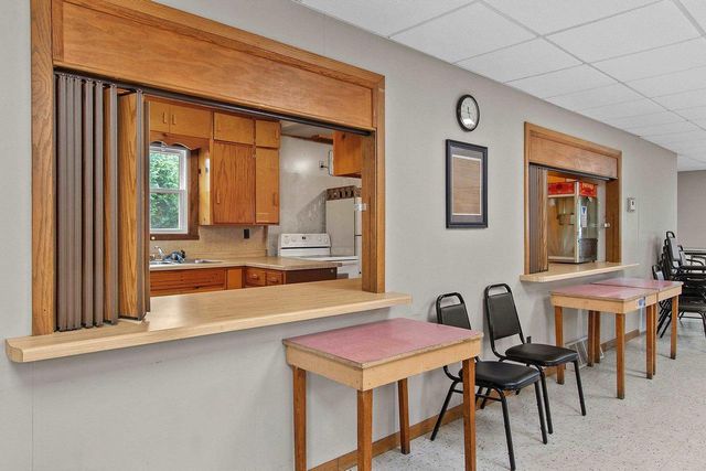 202 W LIEG AVENUE, Shawano, WI 54166