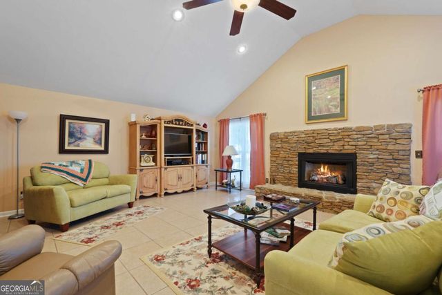 10 Pinetree Road, Midway, GA 31320