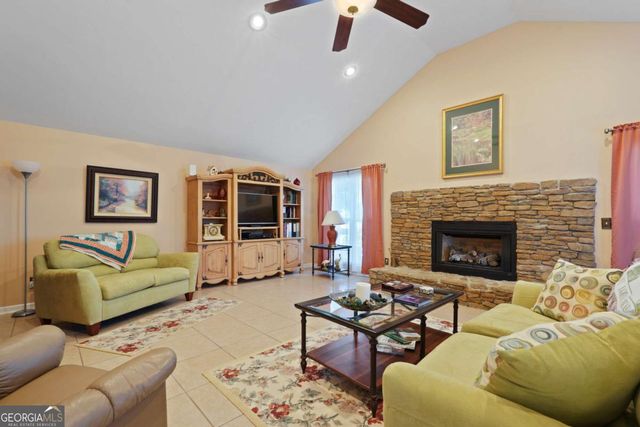 10 Pinetree Road, Midway, GA 31320