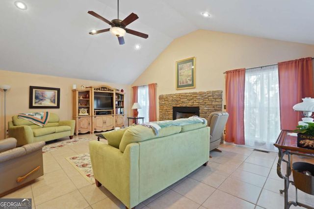 10 Pinetree Road, Midway, GA 31320