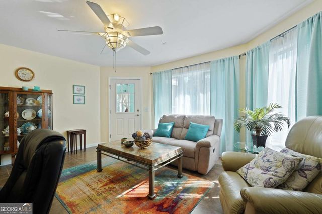 10 Pinetree Road, Midway, GA 31320