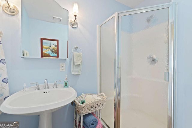 10 Pinetree Road, Midway, GA 31320