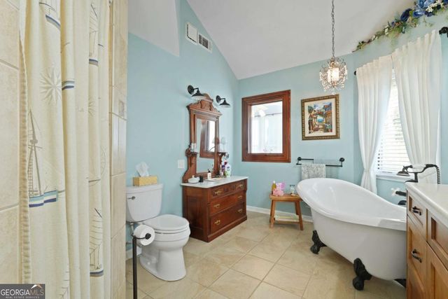 10 Pinetree Road, Midway, GA 31320