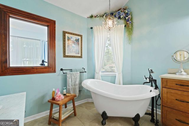 10 Pinetree Road, Midway, GA 31320