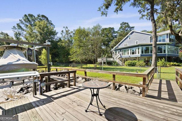 10 Pinetree Road, Midway, GA 31320