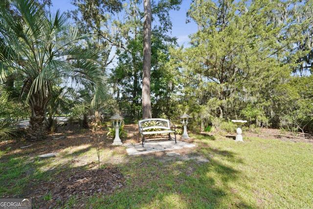 10 Pinetree Road, Midway, GA 31320