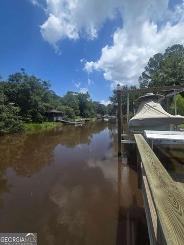 10 Pinetree Road, Midway, GA 31320