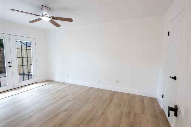 12054 Mighty Oak Drive A, Houston, TX 77066