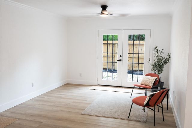 12054 Mighty Oak Drive A, Houston, TX 77066