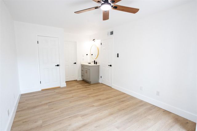 12054 Mighty Oak Drive A, Houston, TX 77066