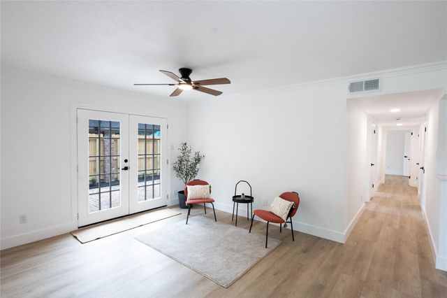 12054 Mighty Oak Drive A, Houston, TX 77066