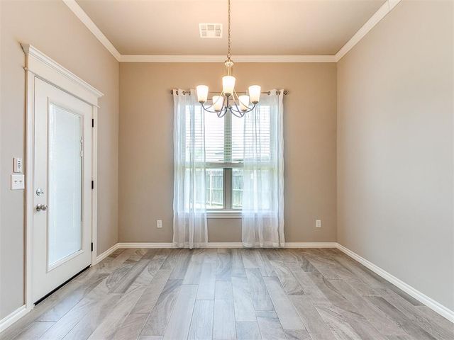 1833 W Trout Way, Mustang, OK 73064