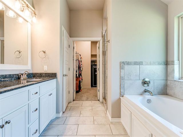 1833 W Trout Way, Mustang, OK 73064