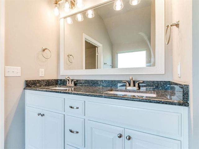 1833 W Trout Way, Mustang, OK 73064