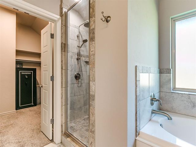 1833 W Trout Way, Mustang, OK 73064