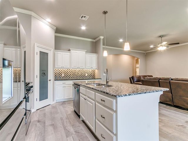 1833 W Trout Way, Mustang, OK 73064
