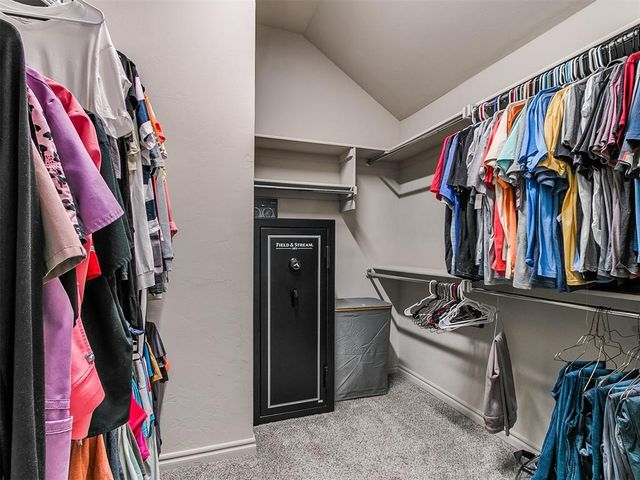 1833 W Trout Way, Mustang, OK 73064