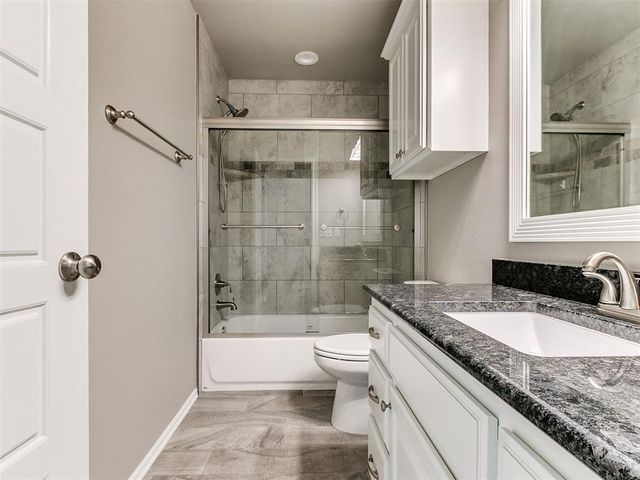 1833 W Trout Way, Mustang, OK 73064
