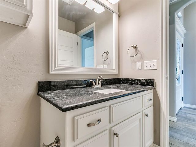 1833 W Trout Way, Mustang, OK 73064