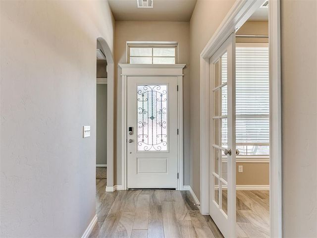 1833 W Trout Way, Mustang, OK 73064