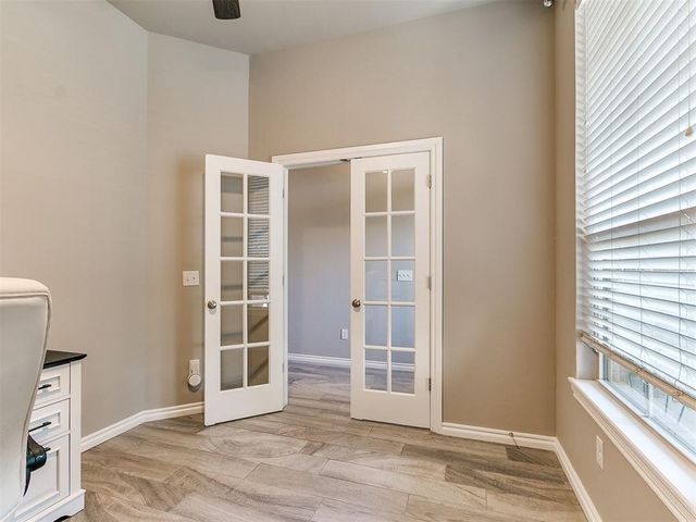 1833 W Trout Way, Mustang, OK 73064